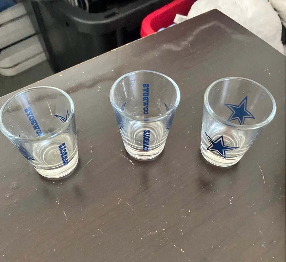 Dallas Cowboys NFL Team Logo 2oz Shot Glasses - Set of 3